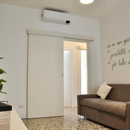M.Aurelio Light Brown Appartement Milaan Buitenkant foto